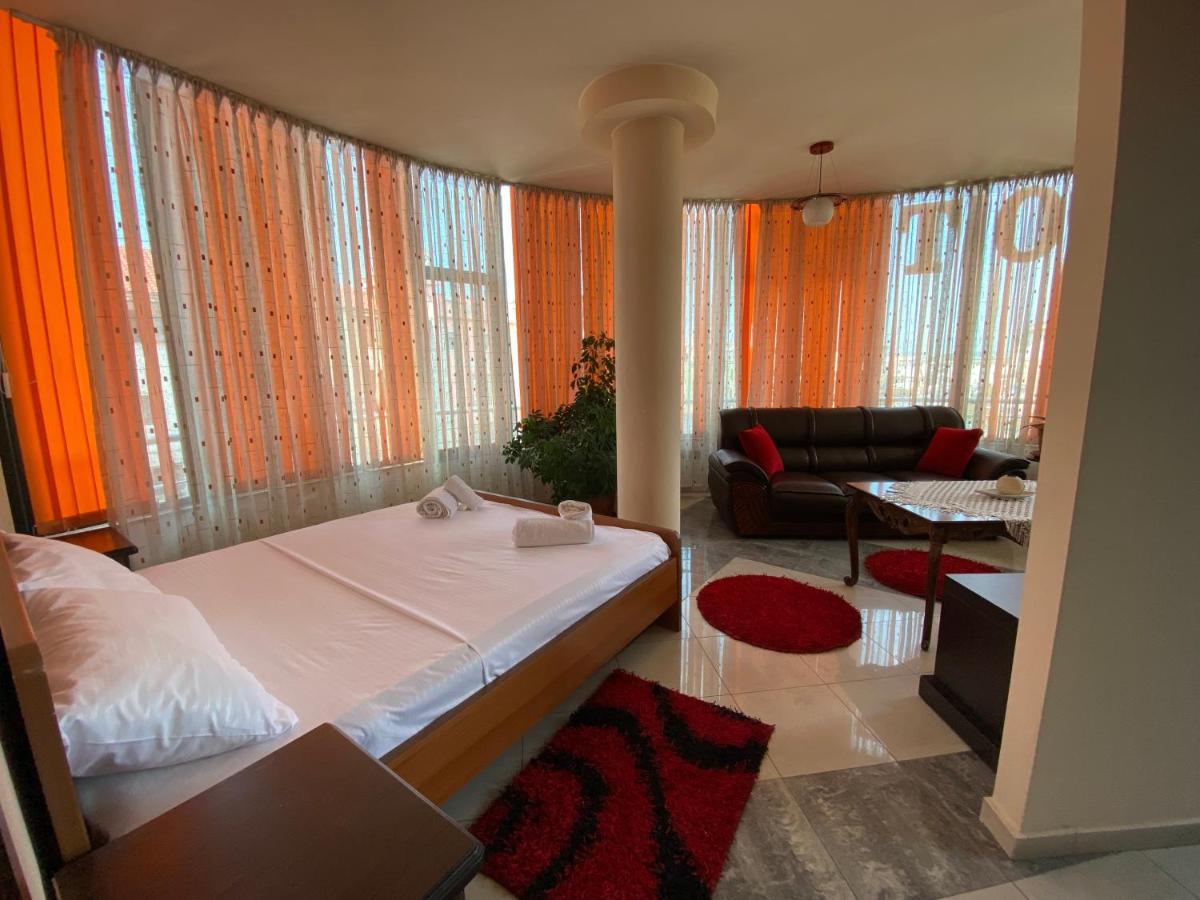 Hotel W Bush Square Fushe-Kruje Exterior foto